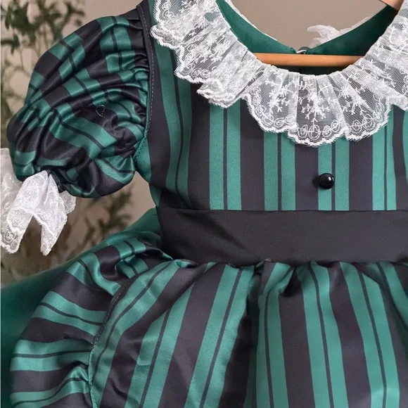 haunted mansion dress Haunted Mansion Inspired Wedding Dress with Princess Puff Sleeves ANGI –  ieie